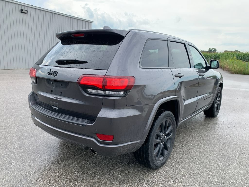 Used 2020 Jeep Grand Cherokee Altitude AWD/4WD image 9