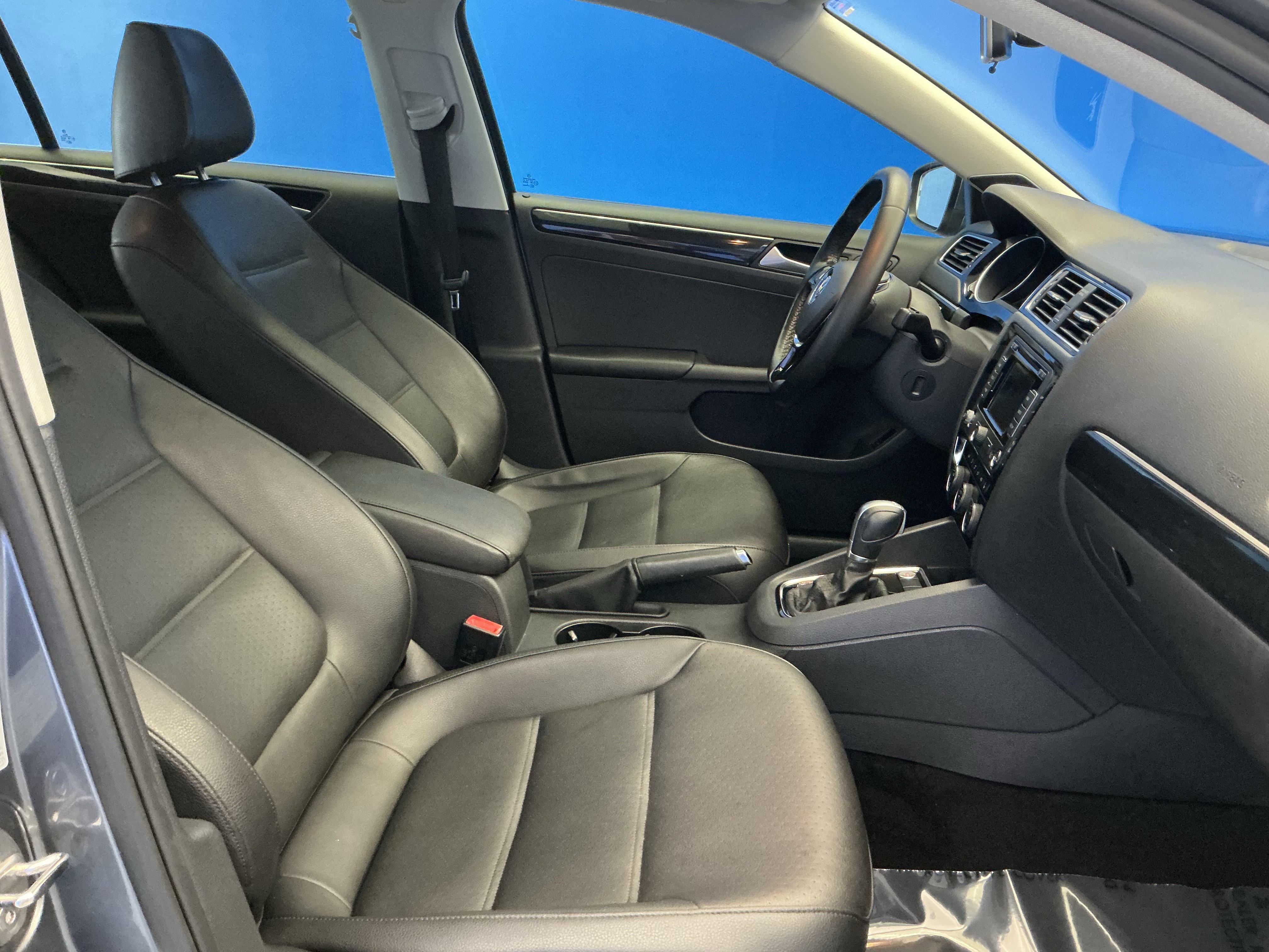 Used 2015 Volkswagen Jetta TDI SEL FWD image 23