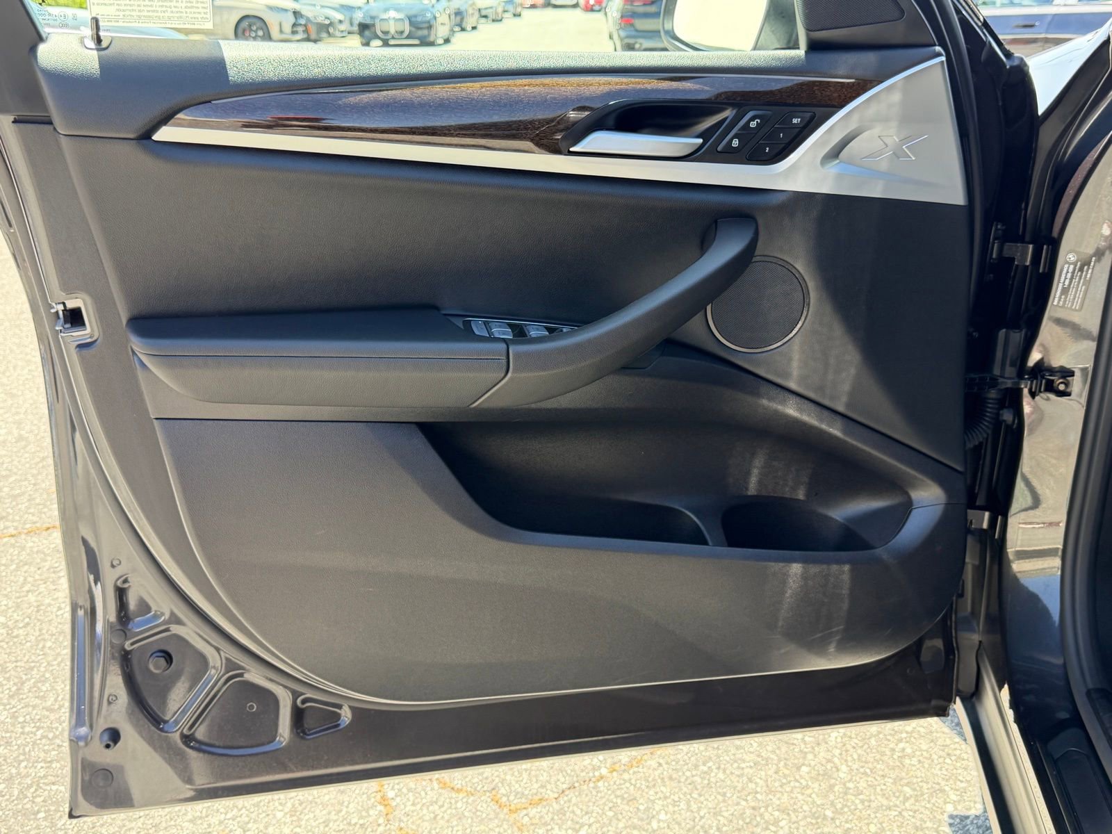 Used 2025 BMW X4 xDrive30i w/ Premium Package AWD/4WD image 21