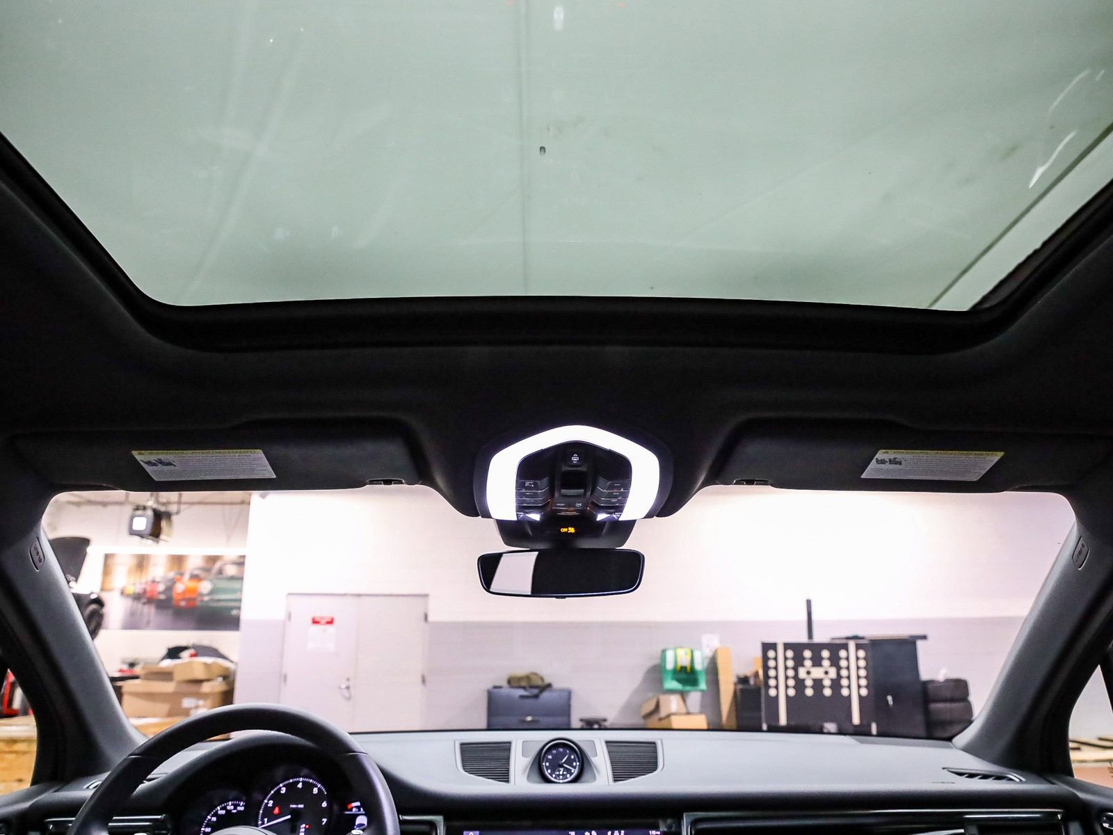 Certified 2025 Porsche Macan S AWD/4WD image 25