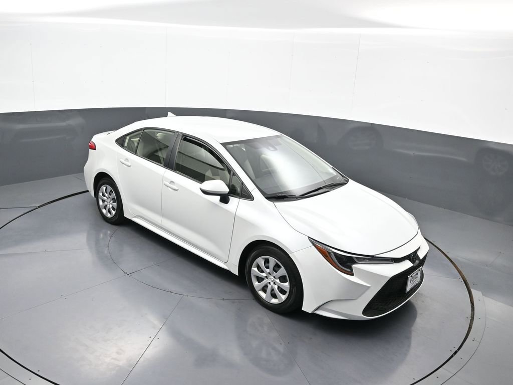 Certified 2022 Toyota Corolla LE FWD image 35