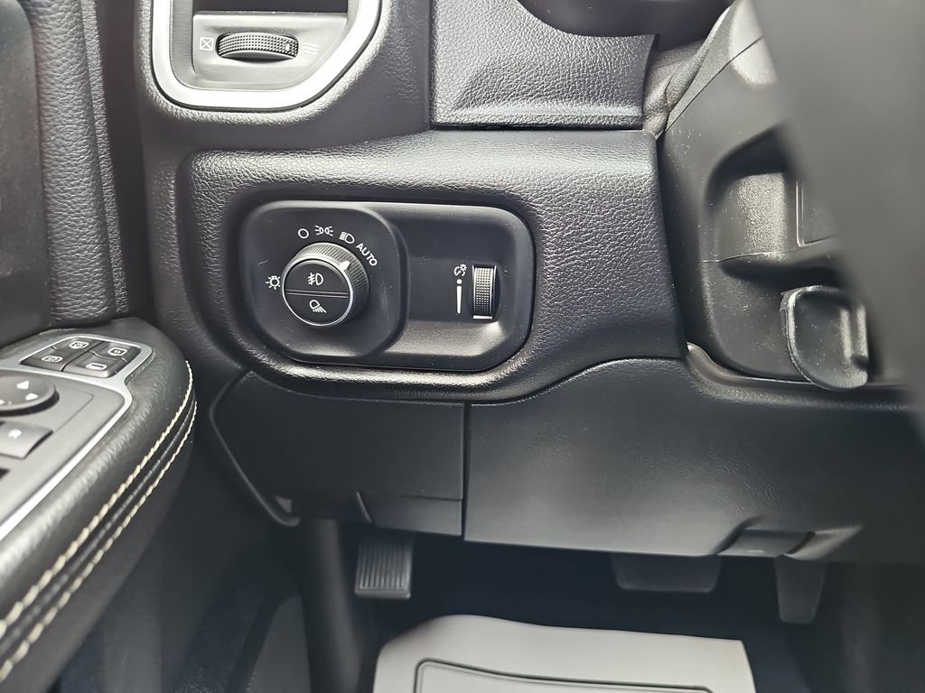 Used 2024 RAM 2500 Big Horn w/ Off Road Package image 28