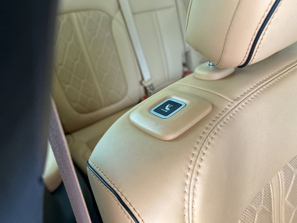 Used 2025 Jeep Grand Wagoneer L Series III w/ Rear Seat Video Group 1 image 44