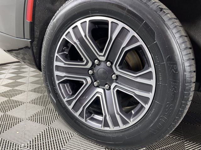 Used 2024 Jeep Wagoneer L Series II w/ Flexible Seating Group image 16