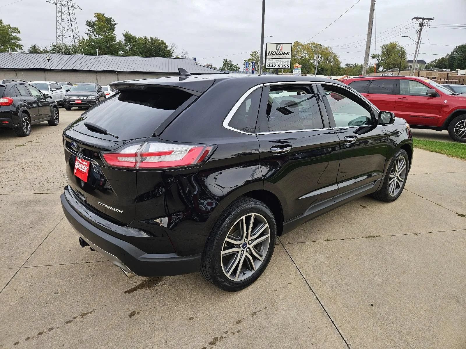 Used 2020 Ford Edge Titanium w/ Class II Trailer Tow Package AWD/4WD image 6