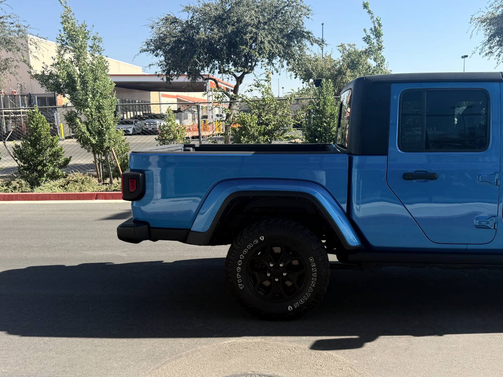 Used 2021 Jeep Gladiator Sport AWD/4WD image 5