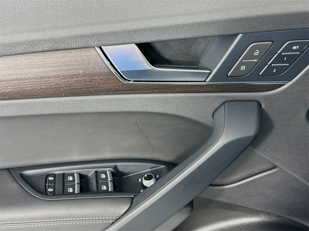 Used 2021 Audi Q5 2.0T Premium Plus w/ Premium Plus Package image 18