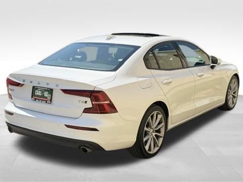 Used 2021 Volvo S60 T6 Momentum w/ Protection Package Premier AWD/4WD image 6