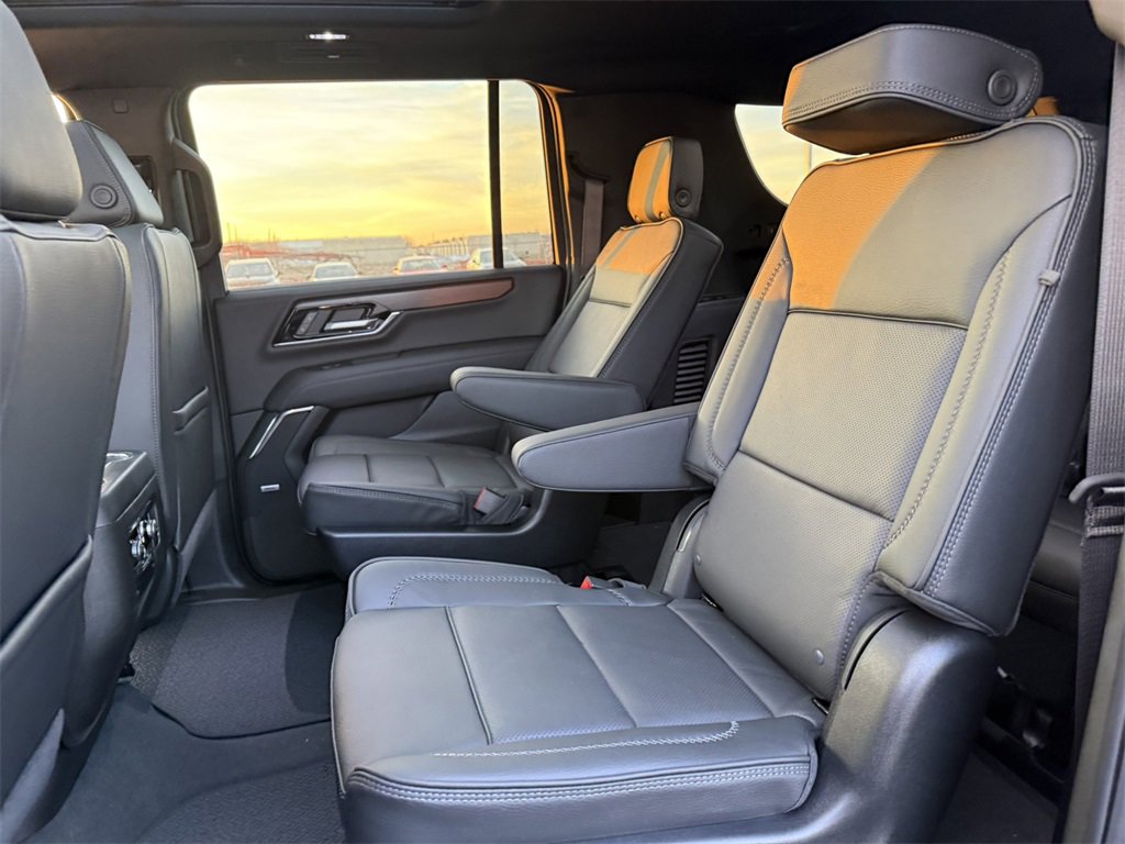 New 2026 GMC Yukon XL Denali w/ Sun & Power Step Package image 33