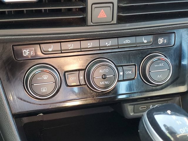 Used 2022 Volkswagen Jetta SE FWD image 16