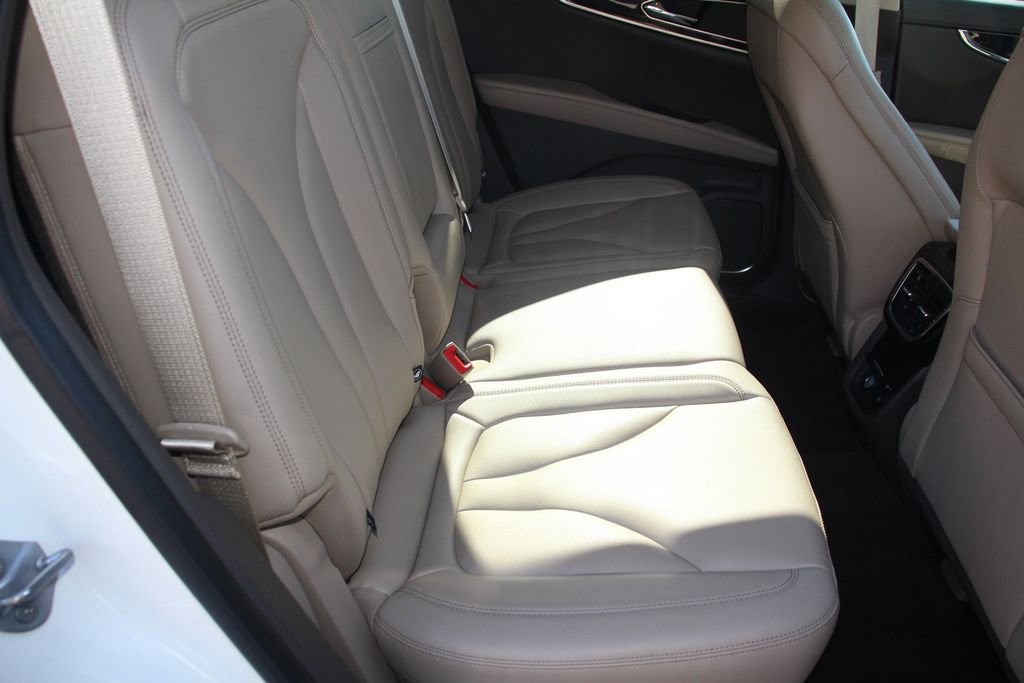 Certified 2022 Lincoln Nautilus AWD w/ Premium Package image 20