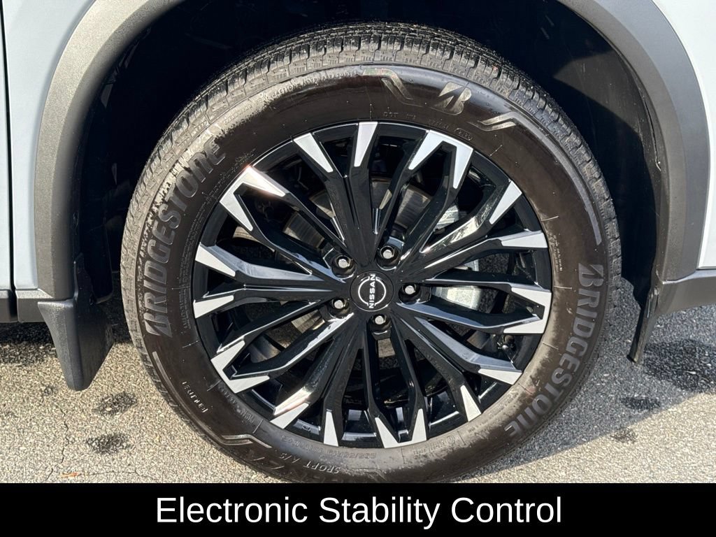 Certified 2026 Nissan Rogue Dark Armor FWD image 9