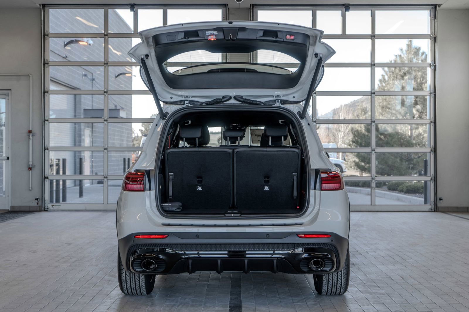 New 2026 Mercedes-Benz GLB 35 AMG 4MATIC image 16