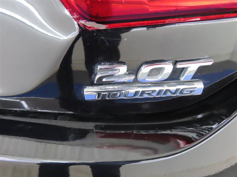 Used 2018 Honda Accord Touring image 11