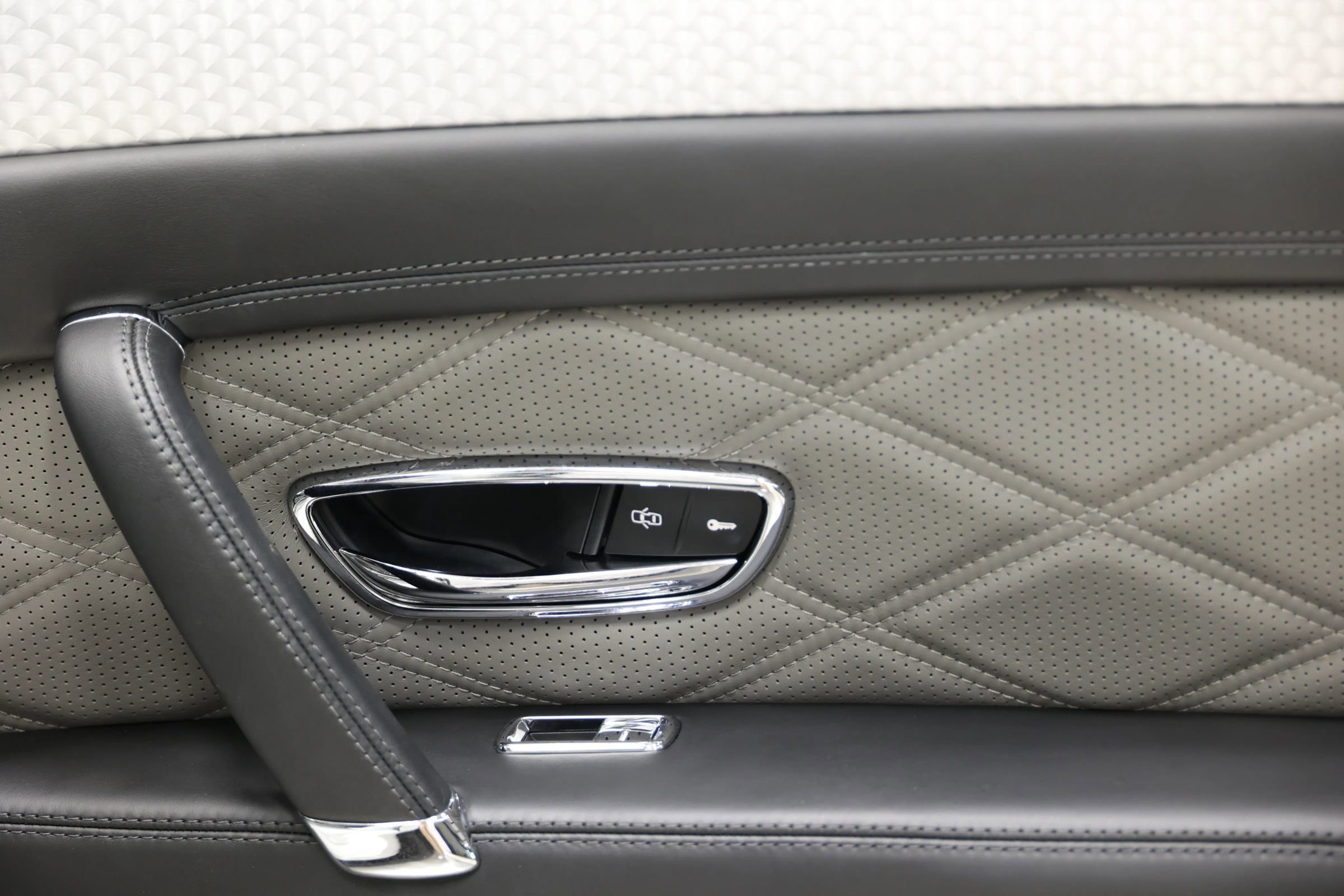 Used 2014 Bentley Flying Spur W12 image 73