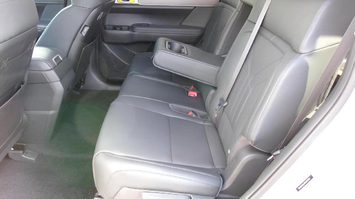 Used 2026 Hyundai Santa Fe SEL image 10