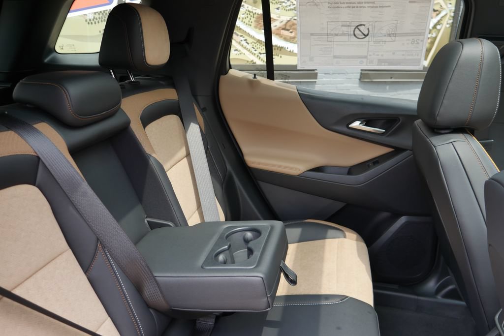 New 2027 Chevrolet Equinox ACTIV w/ Safety and Technology Package AWD/4WD image 16