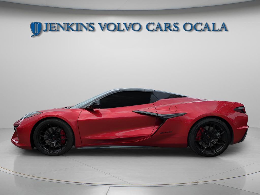 Used 2023 Chevrolet Corvette Z06 RWD image 5