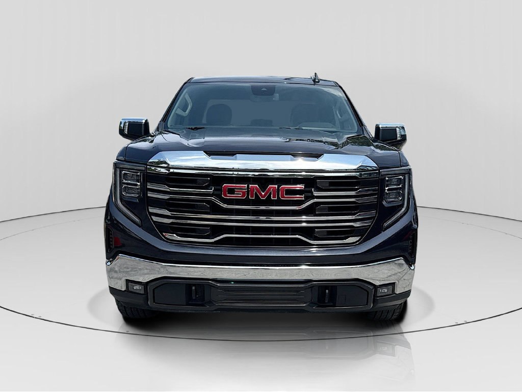 Used 2024 GMC Sierra 1500 SLT RWD image 2