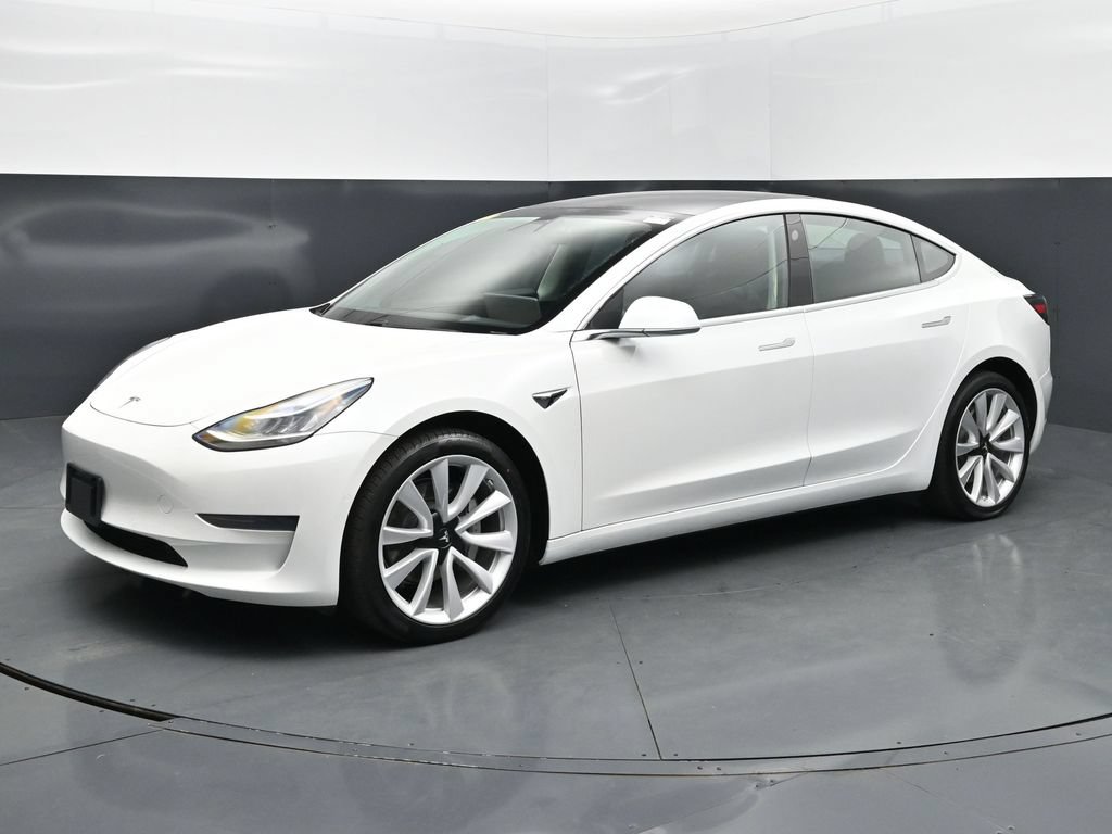 Used 2020 Tesla Model 3 Standard Range Plus RWD image 1