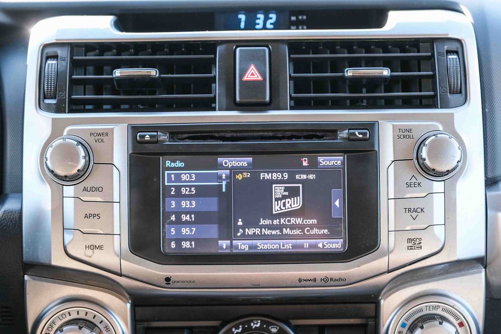 Used 2017 Toyota 4Runner SR5 AWD/4WD image 16