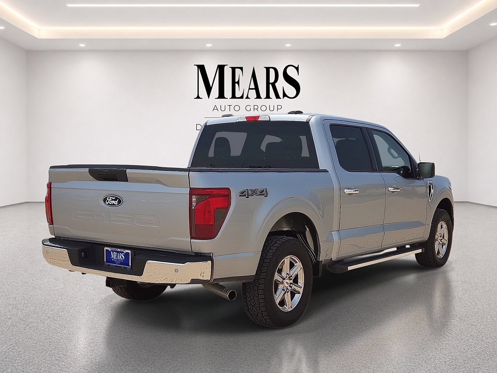 Used 2025 Ford F150 XLT w/ Equipment Group 301A Standard AWD/4WD image 5
