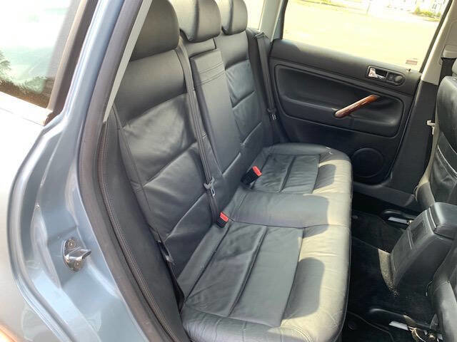 Used 2002 Volkswagen Passat GLX image 24
