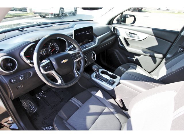 Used 2025 Chevrolet Blazer LT AWD/4WD image 15