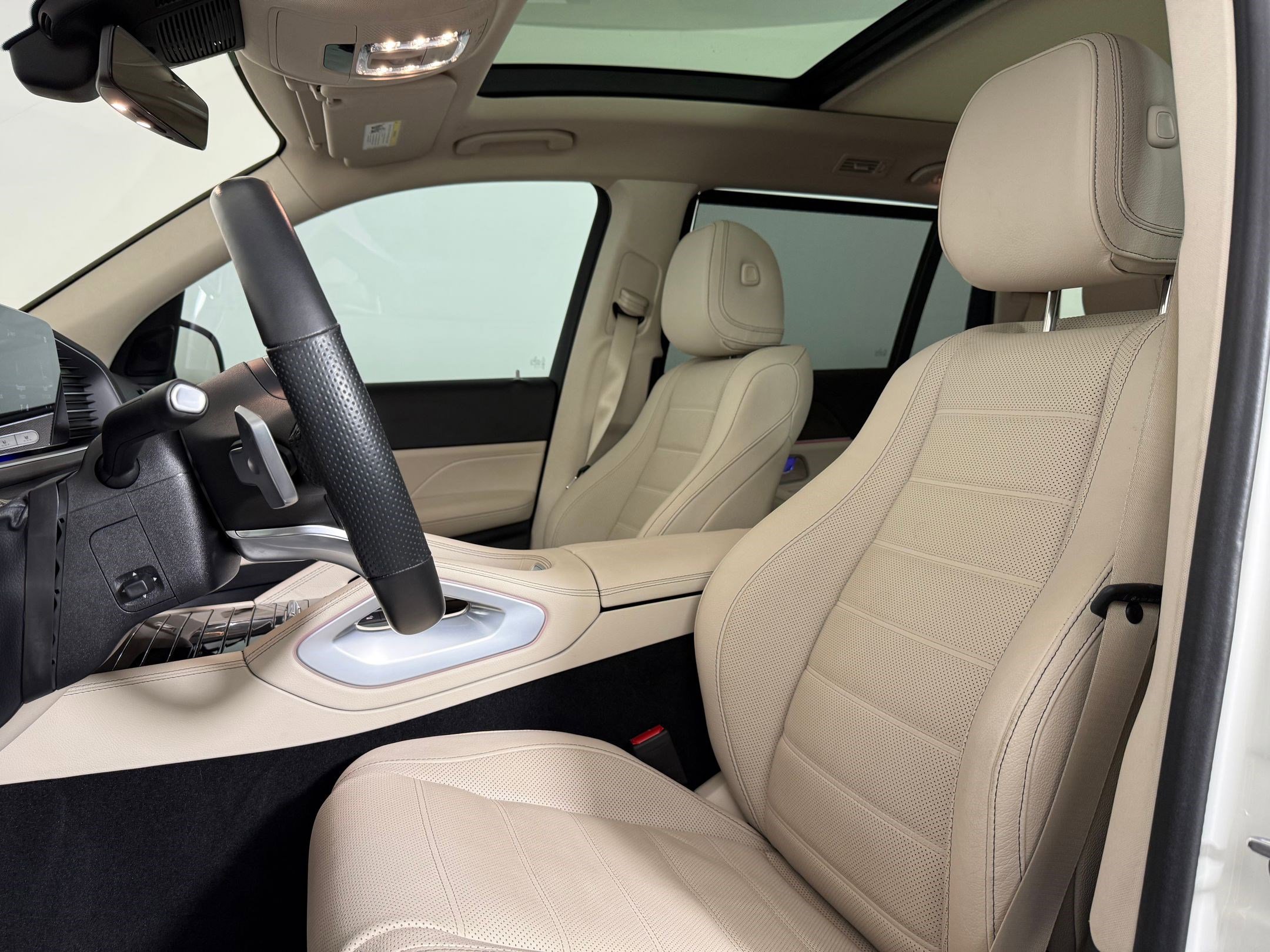 Used 2022 Mercedes-Benz GLS 450 4MATIC image 5