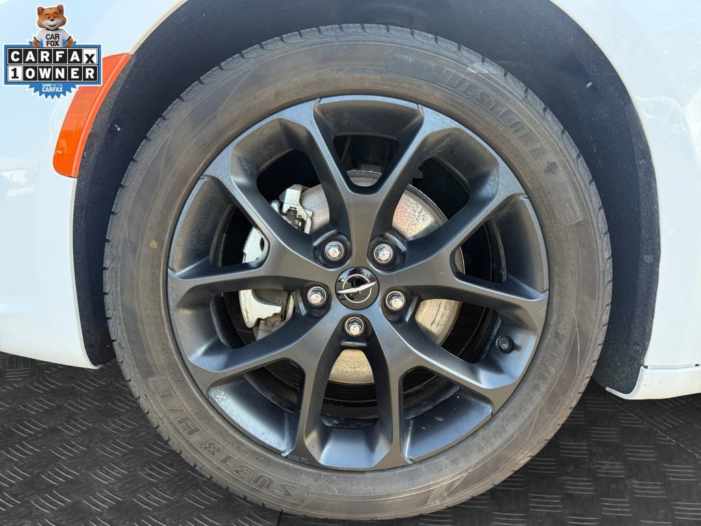 Used 2025 Chrysler Pacifica Limited image 20