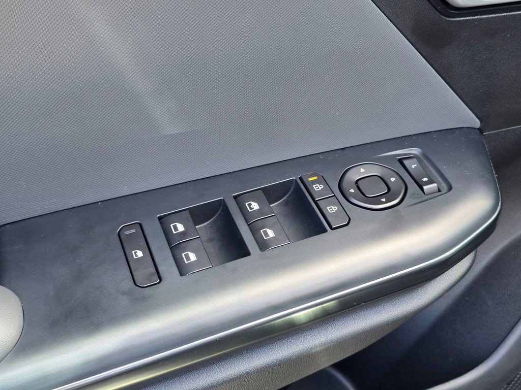 Used 2025 Kia K4 FWD image 20