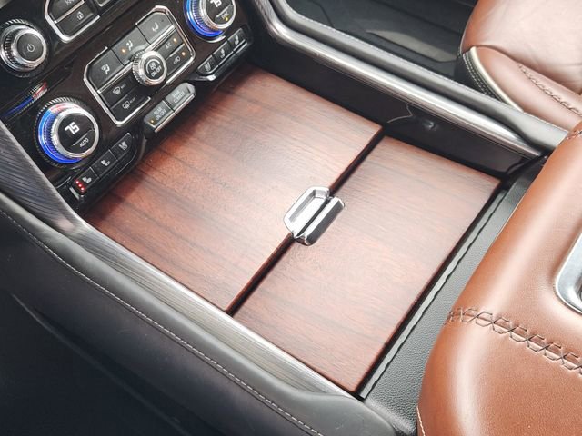 Used 2023 GMC Yukon XL Denali Ultimate image 18