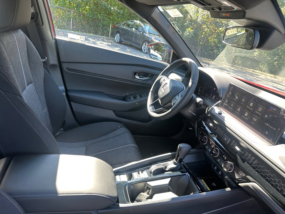 Used 2025 Honda Accord Sport image 30