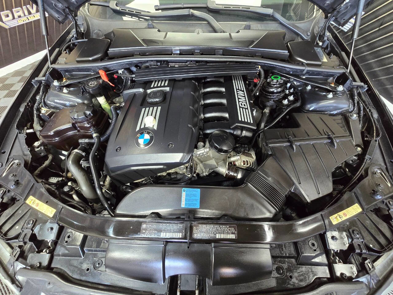 Used 2009 BMW 328i Convertible image 28