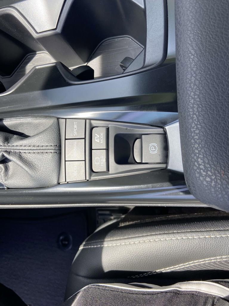 Used 2025 Toyota Camry SE w/ Multimedia Upgrade Package FWD image 32