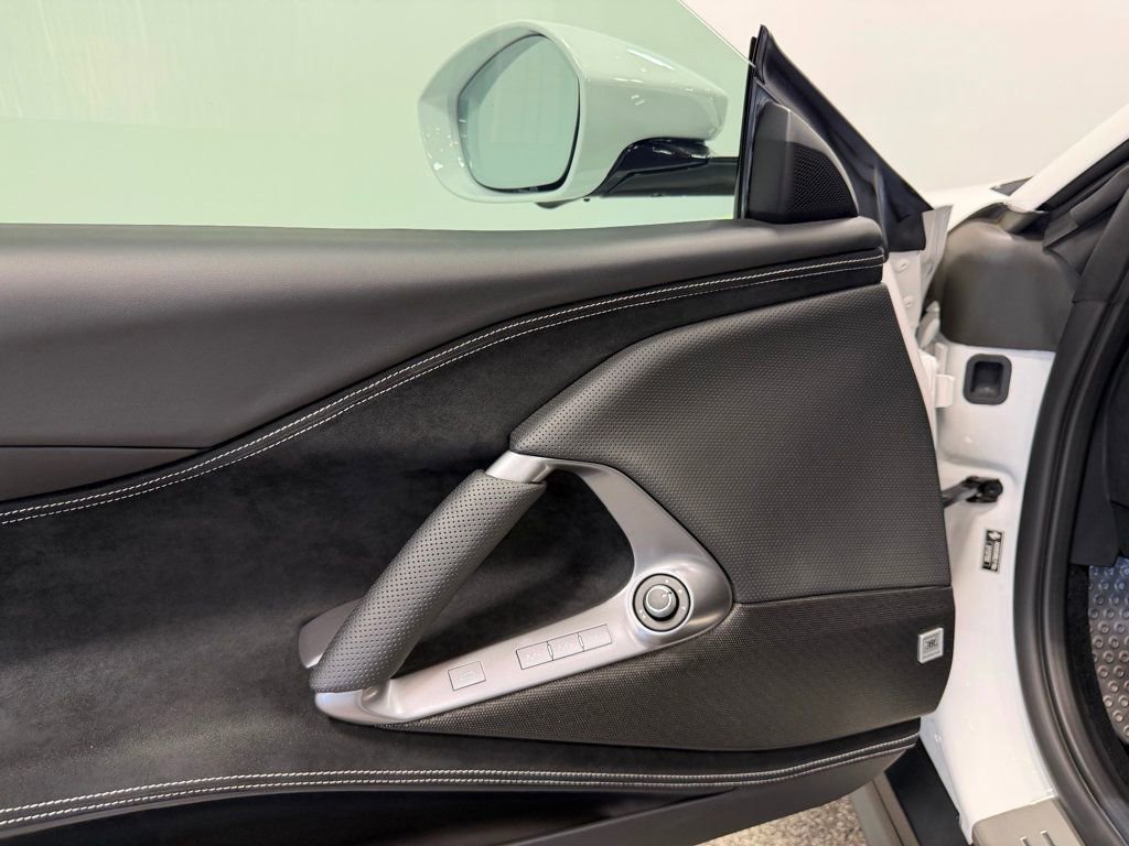 Used 2023 Ferrari 812 GTS RWD image 29