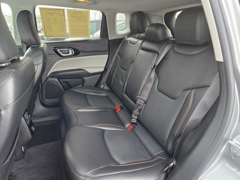 Used 2022 Jeep Compass Limited image 28