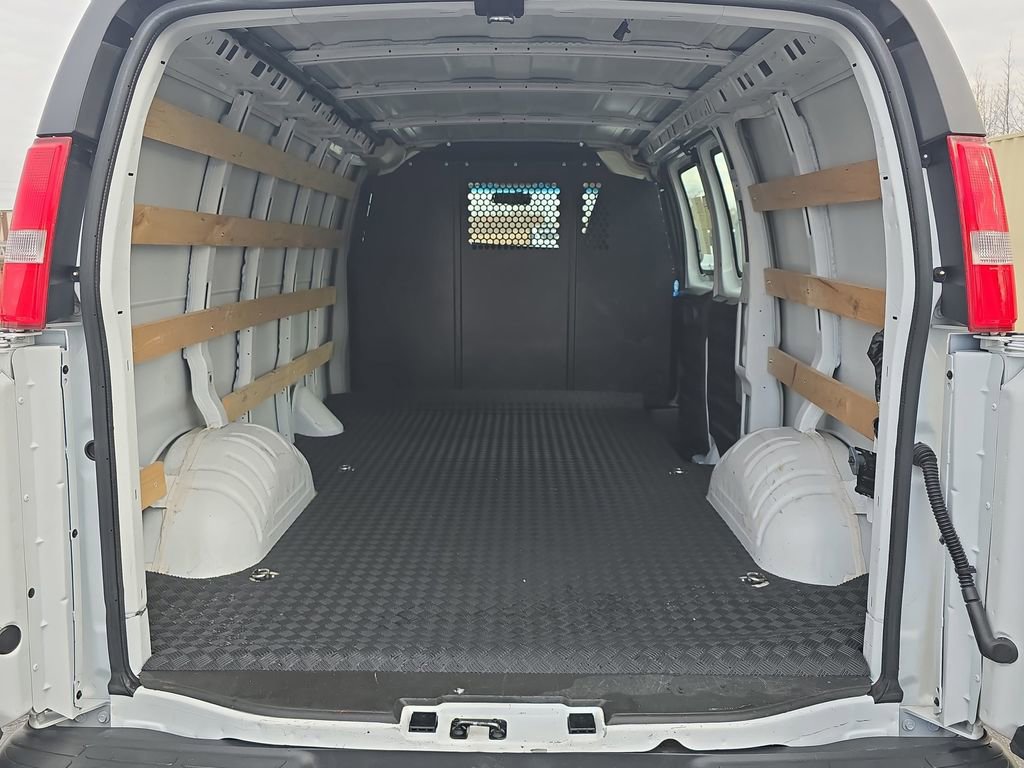 Used 2024 Chevrolet Express 2500 w/ Driver Convenience Package image 11