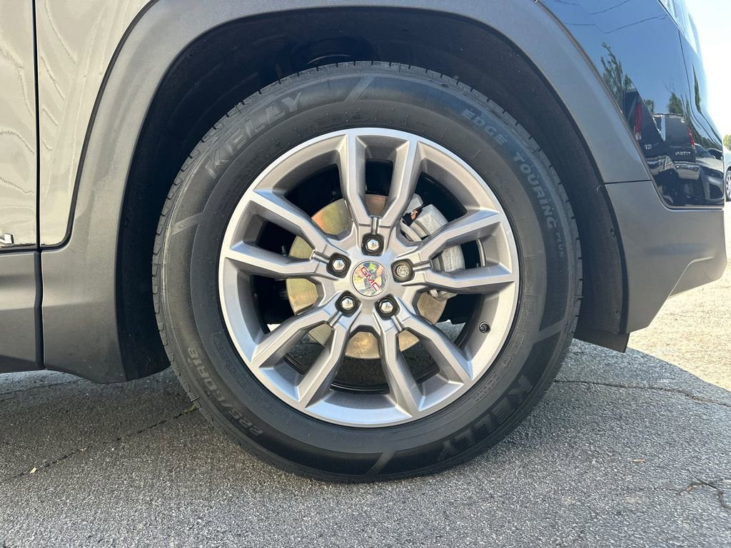 Used 2022 GMC Terrain SLT w/ Infotainment Package II FWD image 13