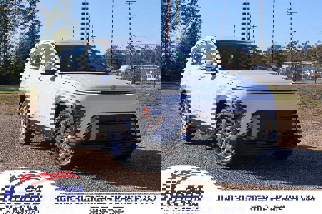 New 2026 Hyundai Kona SE image 1