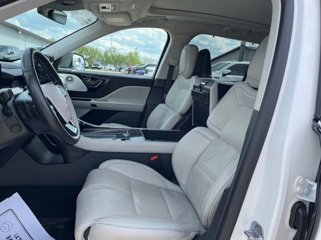 Used 2025 Lincoln Aviator Reserve w/ Luxury Package AWD/4WD image 10