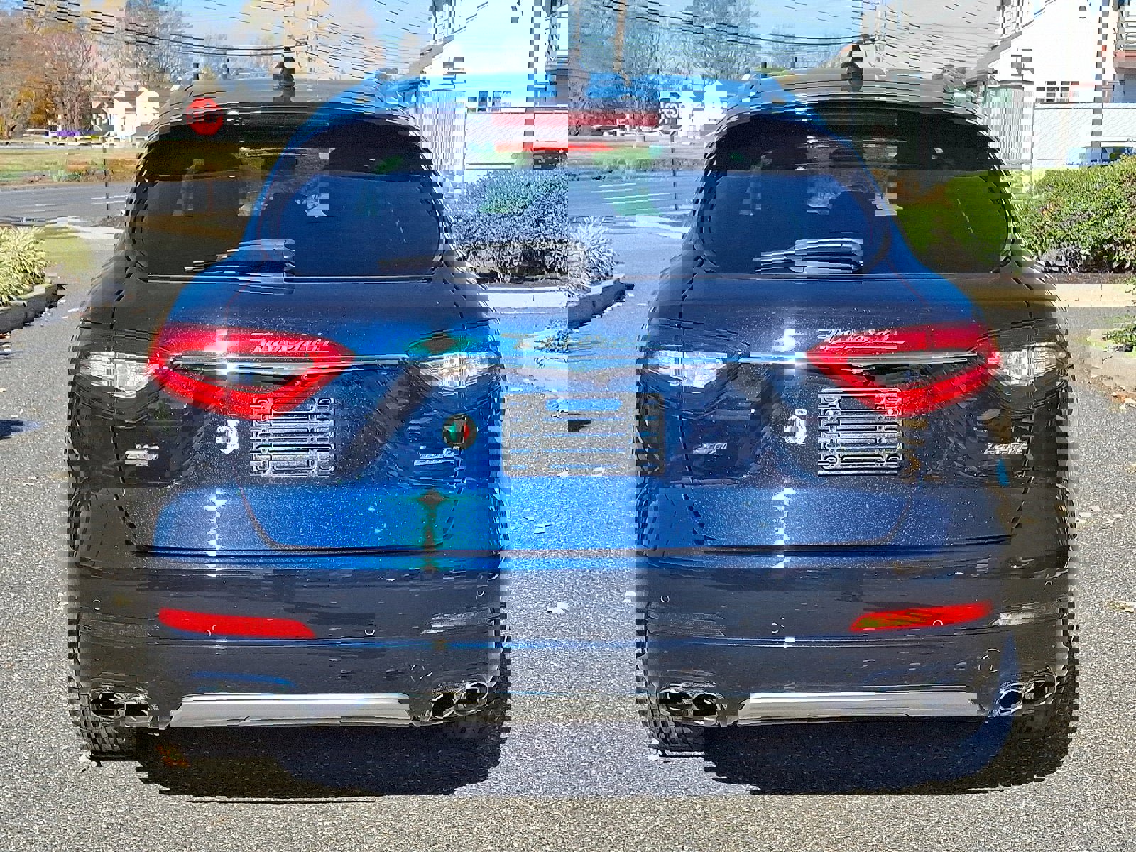 Used 2020 Maserati Levante S GranLusso image 5