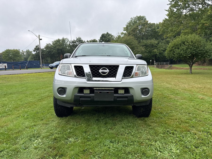 Used 2012 Nissan Frontier SV w/ SV Premium Utility Pkg AWD/4WD image 11
