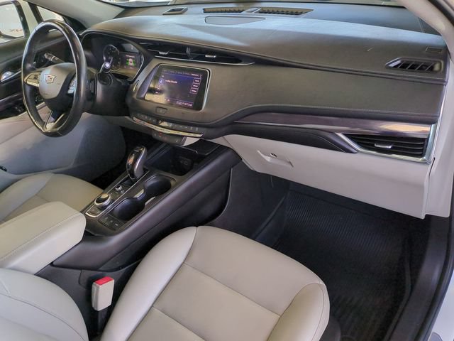 Used 2021 Cadillac XT4 Luxury w/ Cold Weather Package FWD image 35