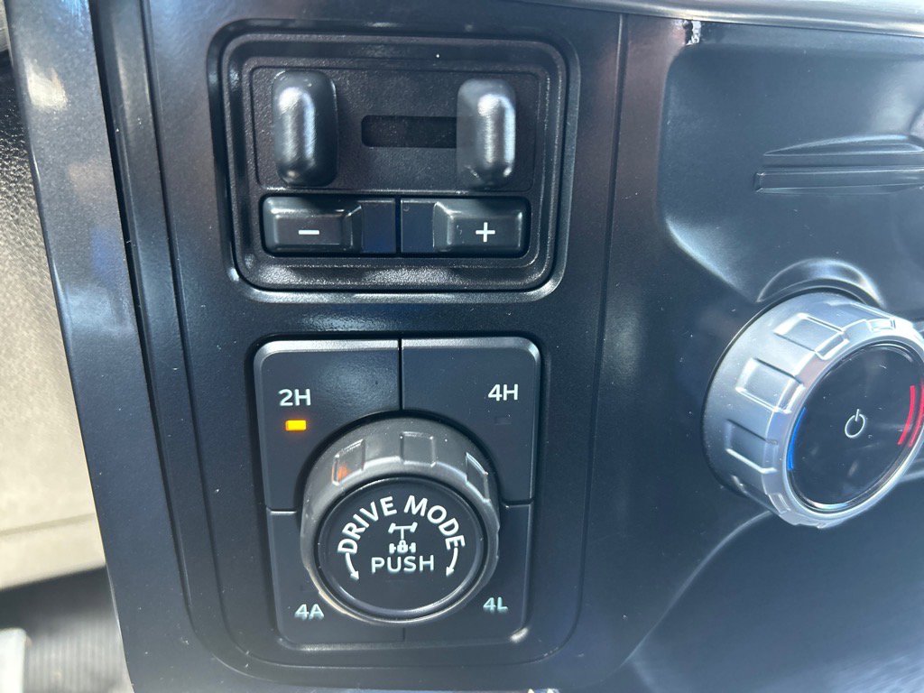 Used 2023 Ford F150 Lariat image 23