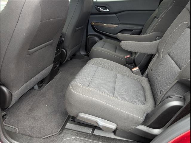 Used 2023 GMC Acadia SLE w/ Driver Convenience Package image 12