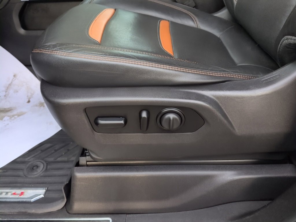 Used 2020 GMC Sierra 2500 AT4 w/ AT4 Premium Package image 25