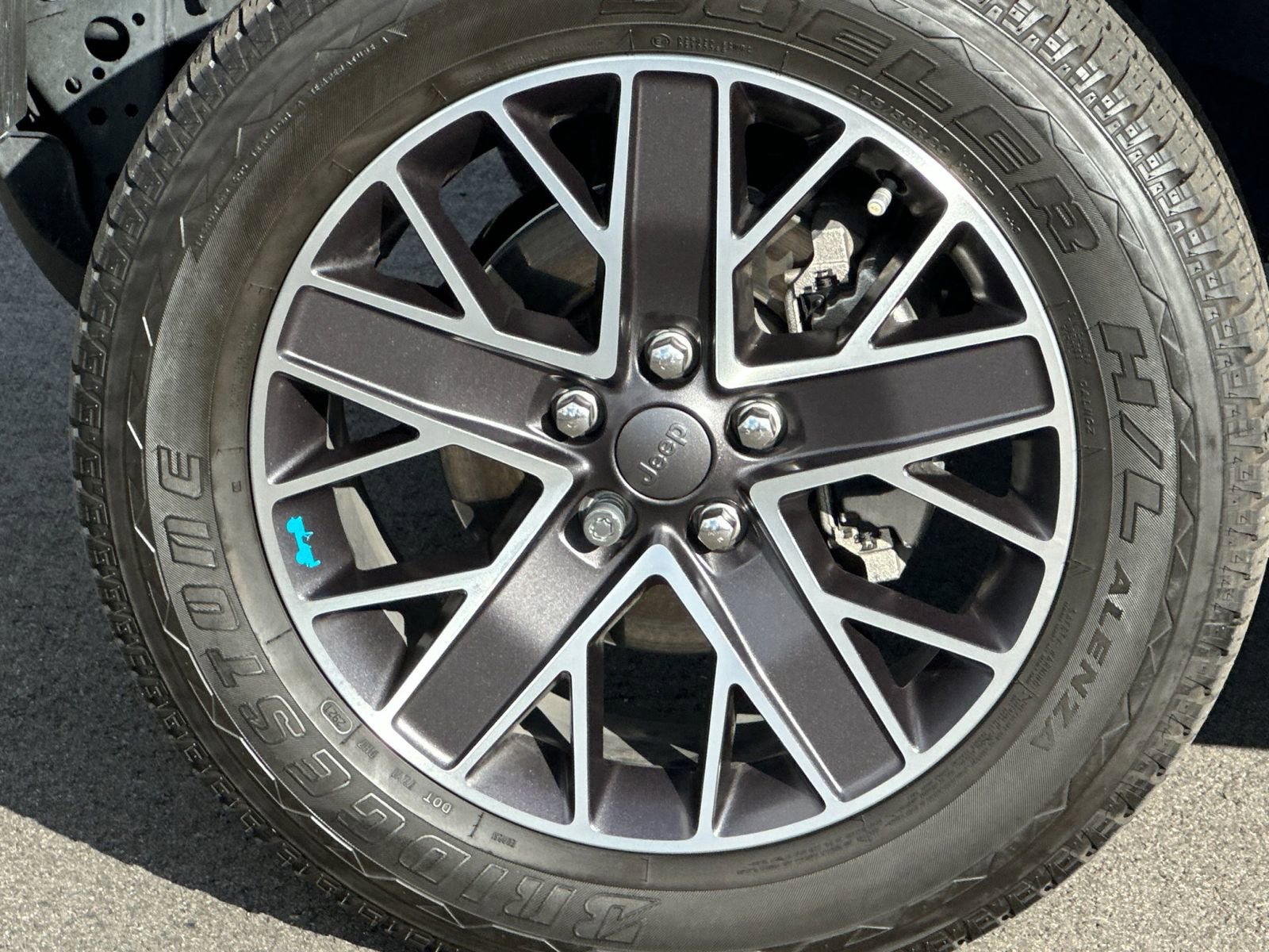 Used 2022 Jeep Wrangler Unlimited Sahara image 32