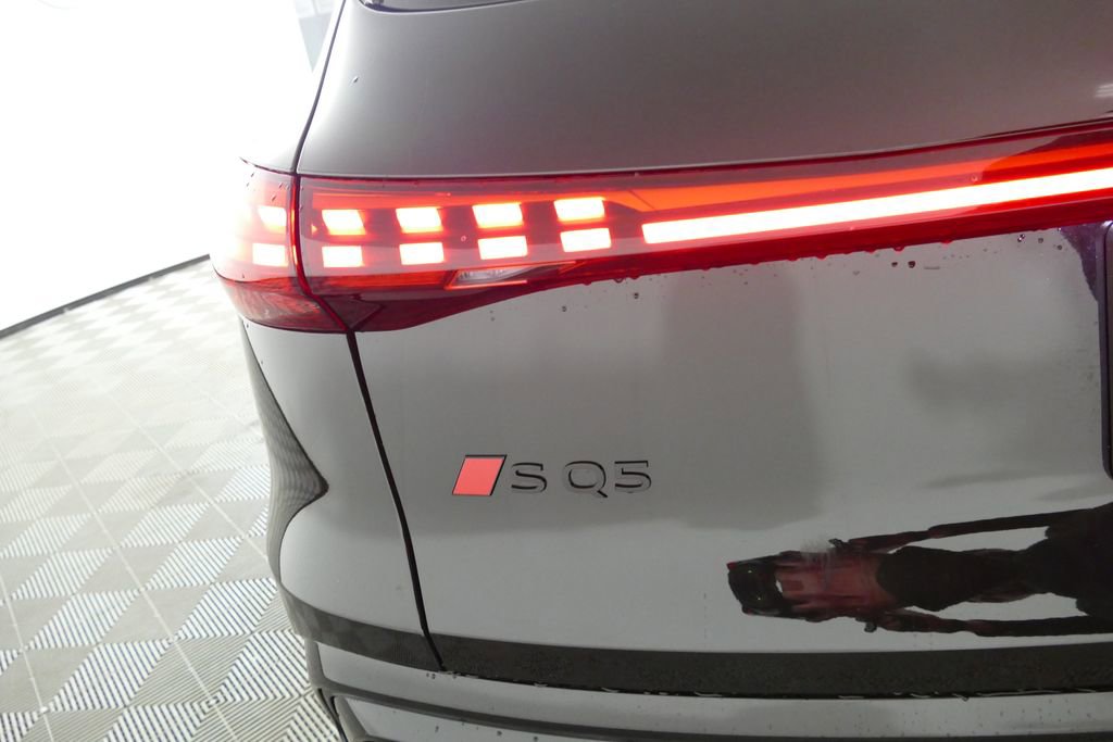 New 2026 Audi SQ5 Premium Plus image 2