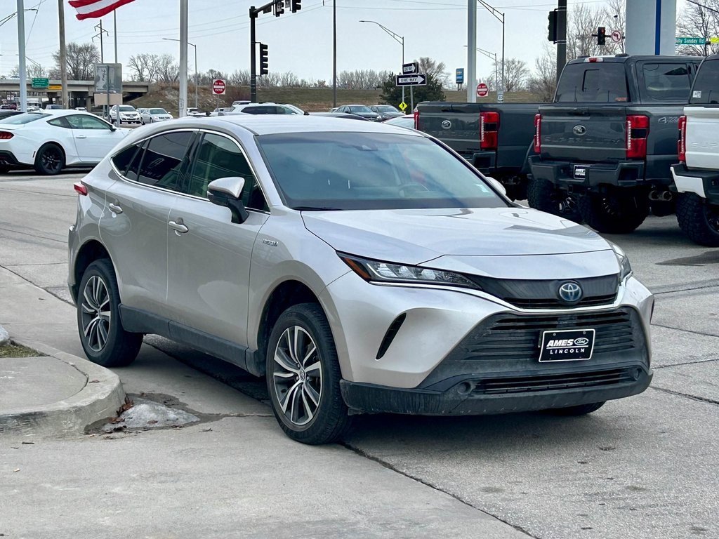 Used 2021 Toyota Venza LE image 6